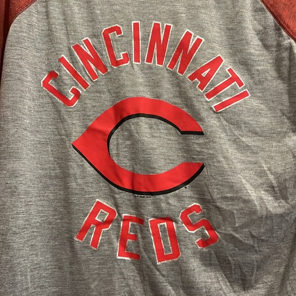 NWT Ladies XL Cincinnati Reds tshirt - Picture 2 of 4